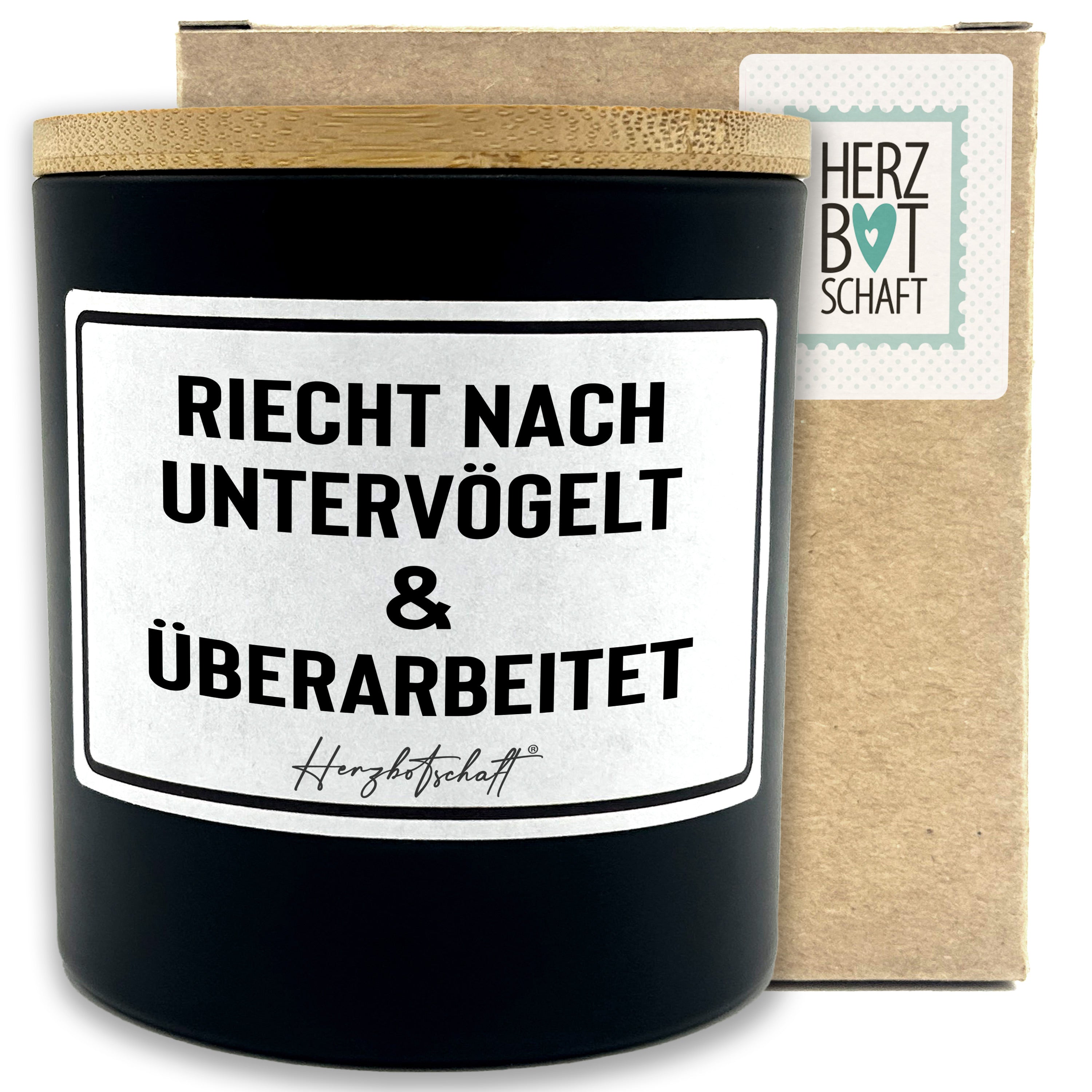 Duftkerze mit Spruch – Riecht nach untervögelt und überarbeitet – originelles Geschenk, handgemachte Sojakerze im Glas, nachhaltig, optional mit personalisiertem Bambusdeckel