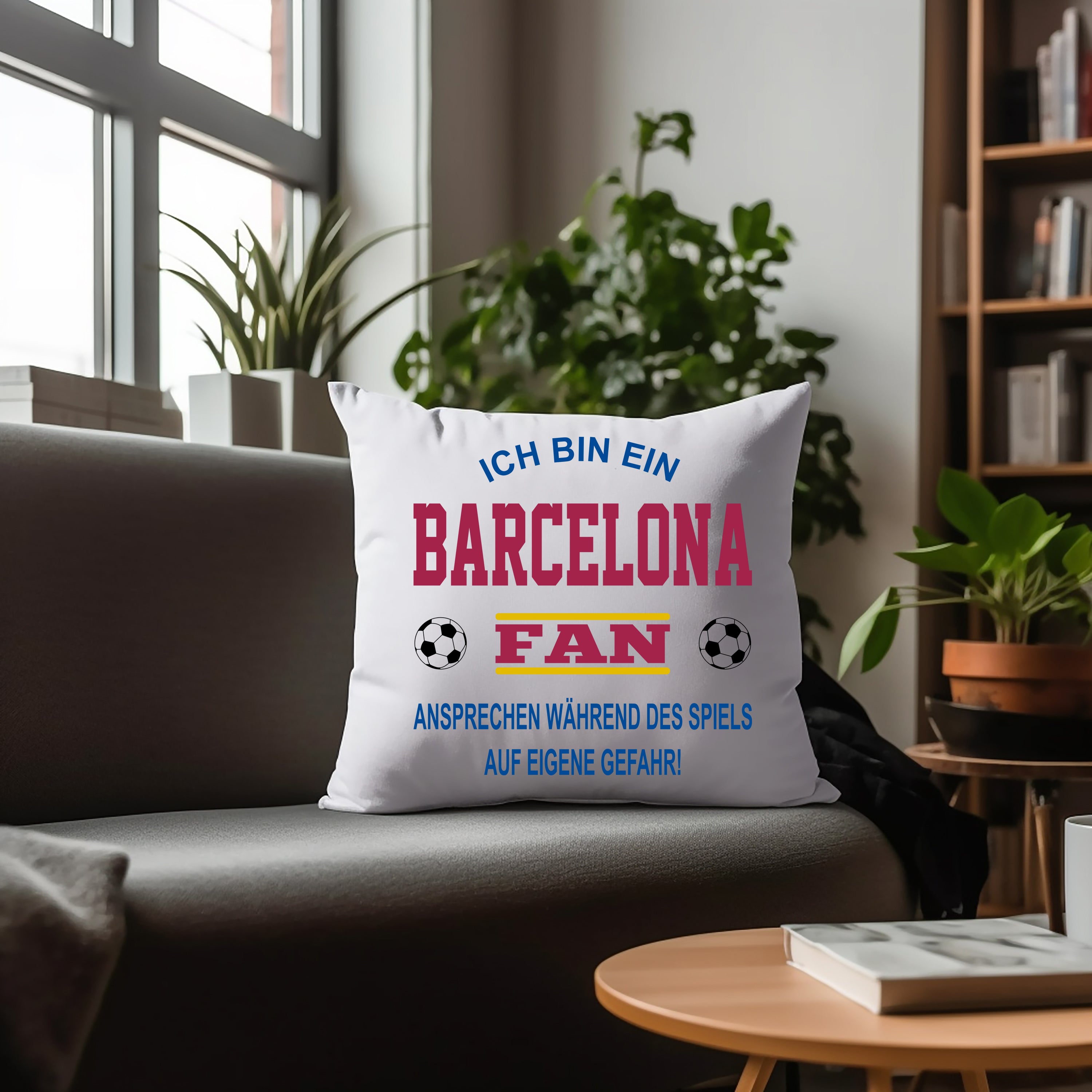 Fussball Kissen | Ich bin ein Barcelona Fan - Ansprechen während des Spiels auf eigene Gefahr | Dekokissen für Fußballfans