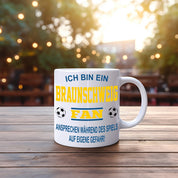 Fussball Tasse | Ich bin ein Braunschweig Fan - Ansprechen während des Spiels auf eigene Gefahr | Keramiktasse für Fußballfans