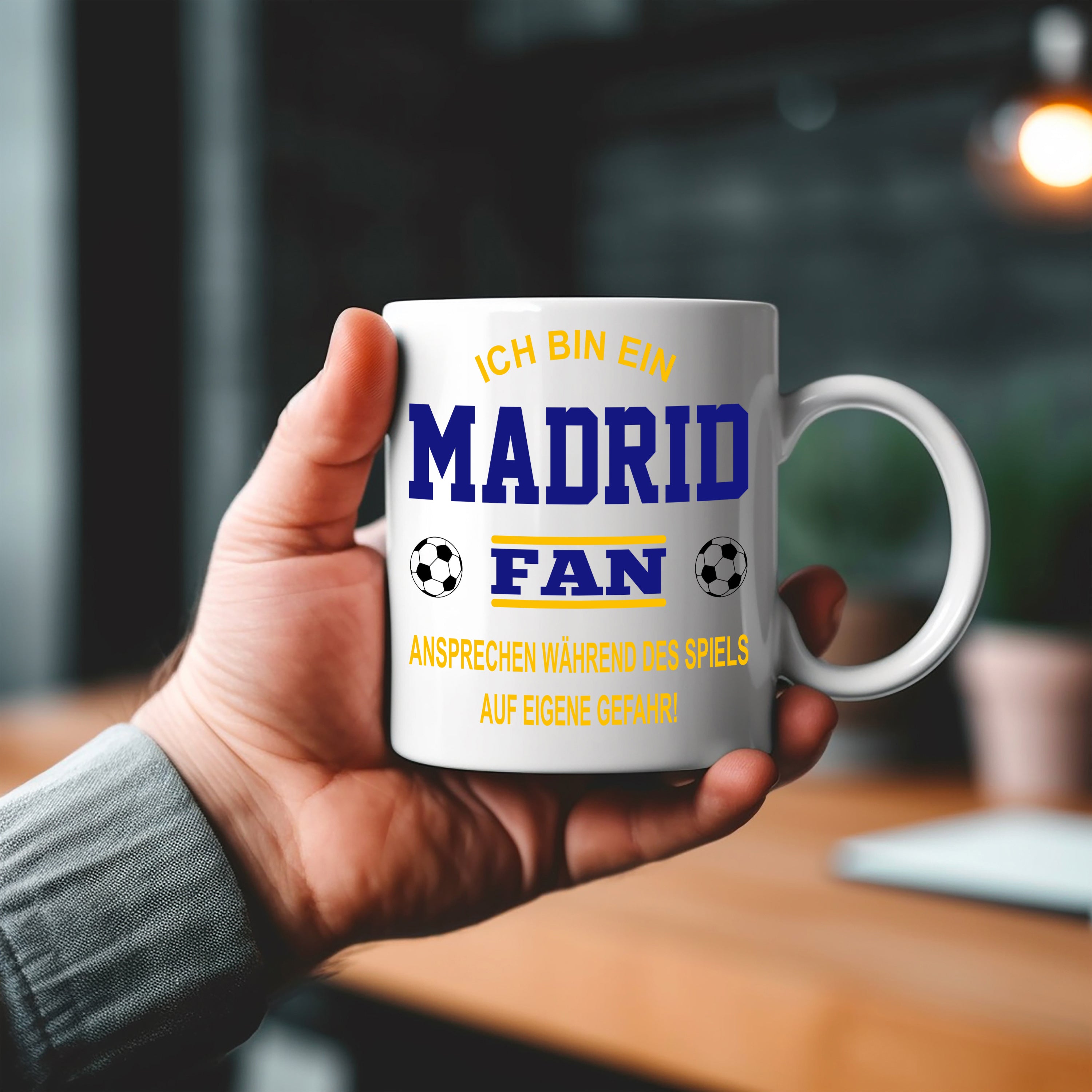 Fussball Tasse | Ich bin ein Madrid Fan - Ansprechen während des Spiels auf eigene Gefahr | Keramiktasse für Fußballfans