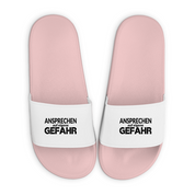 Badelatschen mit Motiv | Ansprechen auf eigene Gefahr | lustige Badesandalen in vielen Größen und Farben
