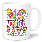 Tasse Erzieherin Geschenk Kleine Menschen große Herzen Kita Kindergarten Dankeschön Pädagogin Geburtstag Weihnachten 330 ml Kindergärtnerin