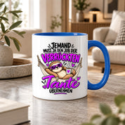 Herzbotschaft Verrückte Tante Tasse – Jemand muss ja den Job der verrückten Tante übernehmen – Lustige Kaffeetasse 330 ml mit Faultier Motiv – Geschenk für Tante, Lieblingstante, Schwester und Schwägerin – Originelle Spruchtasse mit Humor