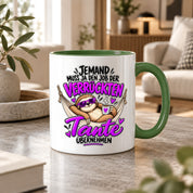 Herzbotschaft Verrückte Tante Tasse – Jemand muss ja den Job der verrückten Tante übernehmen – Lustige Kaffeetasse 330 ml mit Faultier Motiv – Geschenk für Tante, Lieblingstante, Schwester und Schwägerin – Originelle Spruchtasse mit Humor