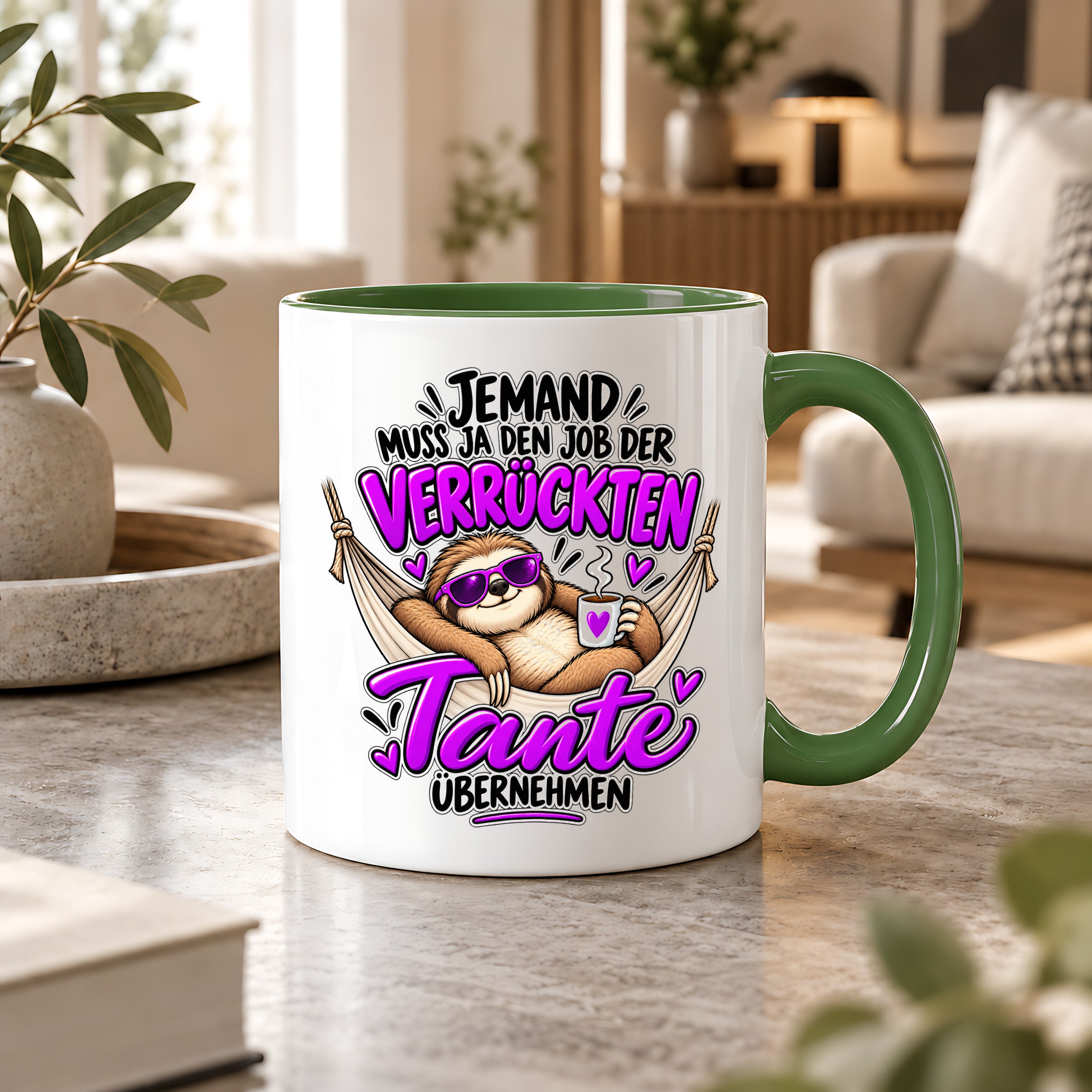 Herzbotschaft Verrückte Tante Tasse – Jemand muss ja den Job der verrückten Tante übernehmen – Lustige Kaffeetasse 330 ml mit Faultier Motiv – Geschenk für Tante, Lieblingstante, Schwester und Schwägerin – Originelle Spruchtasse mit Humor