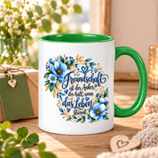 Herzbotschaft Freundschaft Tasse – Freundschaft ist der Anker, der hält, wenn das Leben stürmt – Kaffeetasse mit blauen Blumen und Herzen – Geschenk für beste Freundin, Freund, BFF und Lieblingsmensch – 330 ml