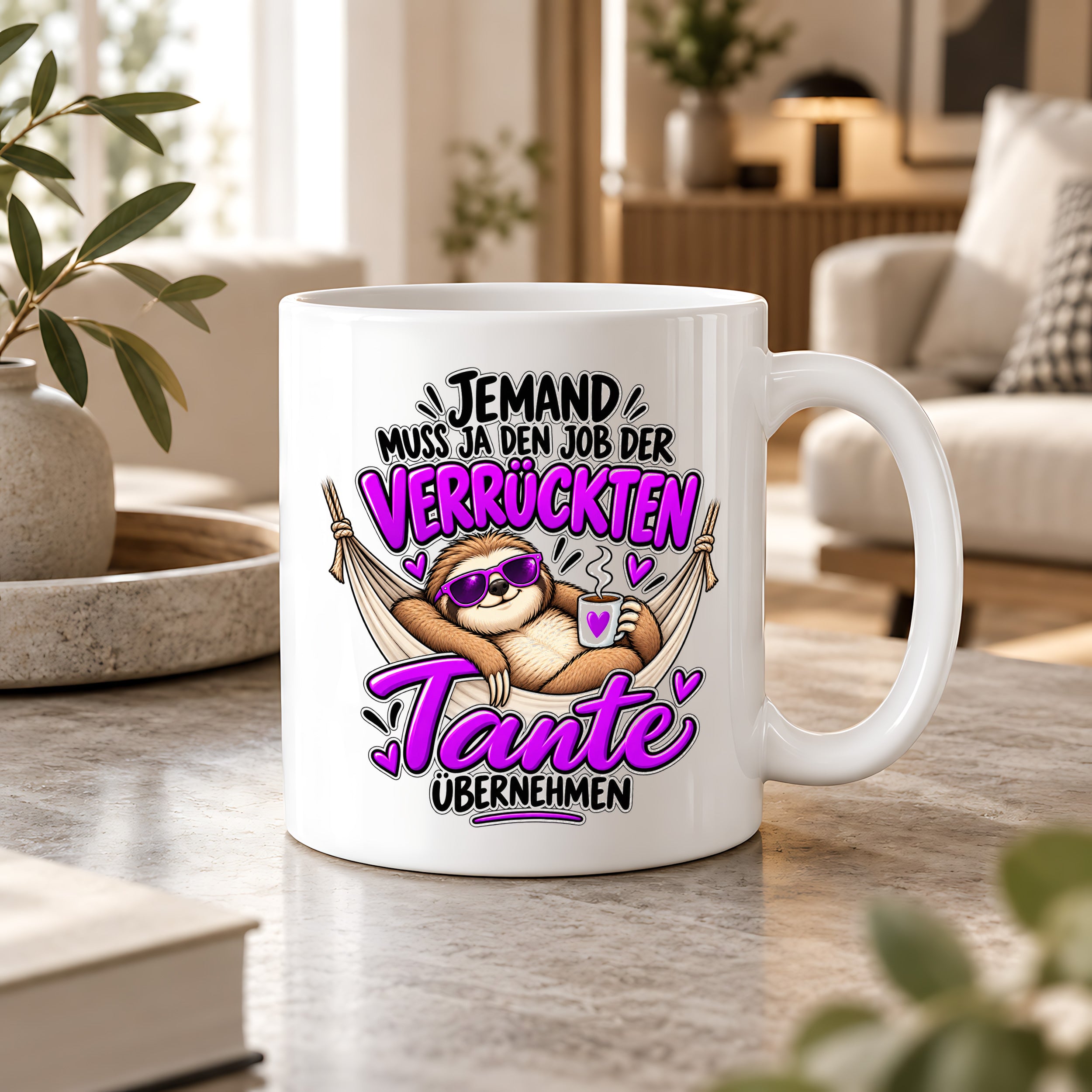 Herzbotschaft Verrückte Tante Tasse – Jemand muss ja den Job der verrückten Tante übernehmen – Lustige Kaffeetasse 330 ml mit Faultier Motiv – Geschenk für Tante, Lieblingstante, Schwester und Schwägerin – Originelle Spruchtasse mit Humor