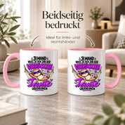 Herzbotschaft Verrückte Tante Tasse – Jemand muss ja den Job der verrückten Tante übernehmen – Lustige Kaffeetasse 330 ml mit Faultier Motiv – Geschenk für Tante, Lieblingstante, Schwester und Schwägerin – Originelle Spruchtasse mit Humor
