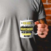 Tasse mit Motiv - Ich bin Braunschweiger also bin ich cooler als du! | Fußball Keramiktasse für Eintracht Fan | Skyline deiner Stadt