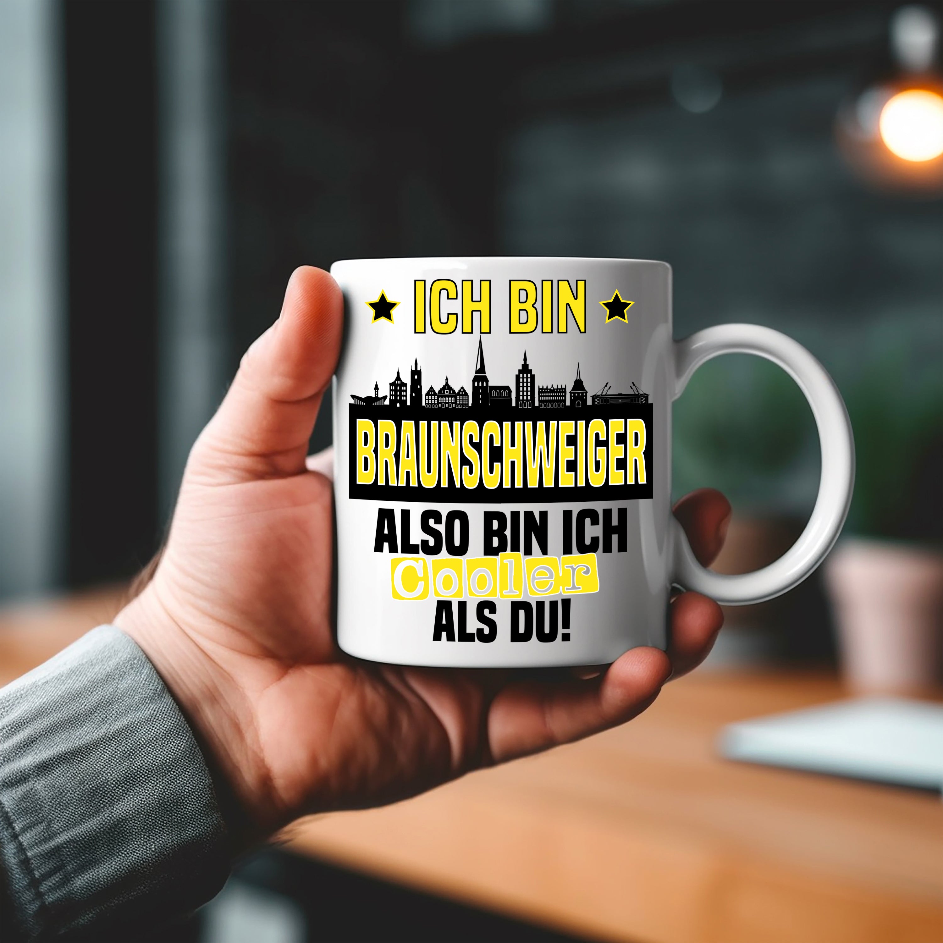 Tasse mit Motiv - Ich bin Braunschweiger also bin ich cooler als du! | Fußball Keramiktasse für Eintracht Fan | Skyline deiner Stadt