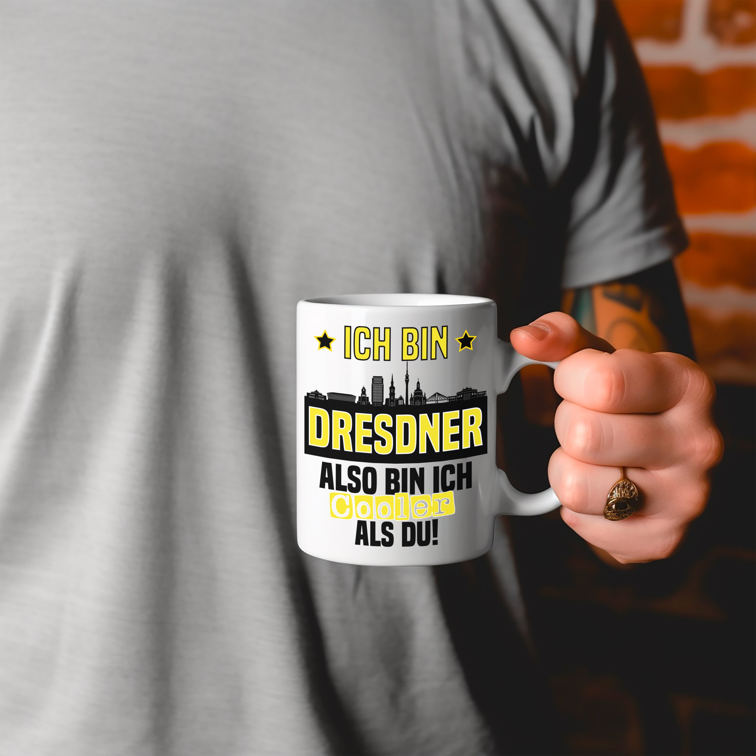 Tasse mit Motiv - Ich bin Dresdner also bin ich cooler als du! | Fußball Keramiktasse für Dresden Fan | Skyline deiner Stadt