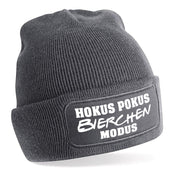 Beanie Strickmütze mit Spruch | Hokus Pokus Bierchen Modus | Farbwahl | Angenehm weich | Onesize