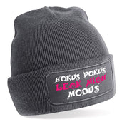 Beanie Strickmütze mit Spruch | Hokus Pokus Leck mich Modus | Farbwahl | Angenehm weich | Onesize