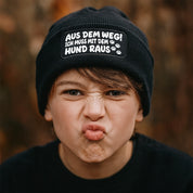 Beanie Strickmütze mit Spruch | Aus dem Weg! Ich muss mit dem Hund raus | Farbwahl | Angenehm weich | Onesize