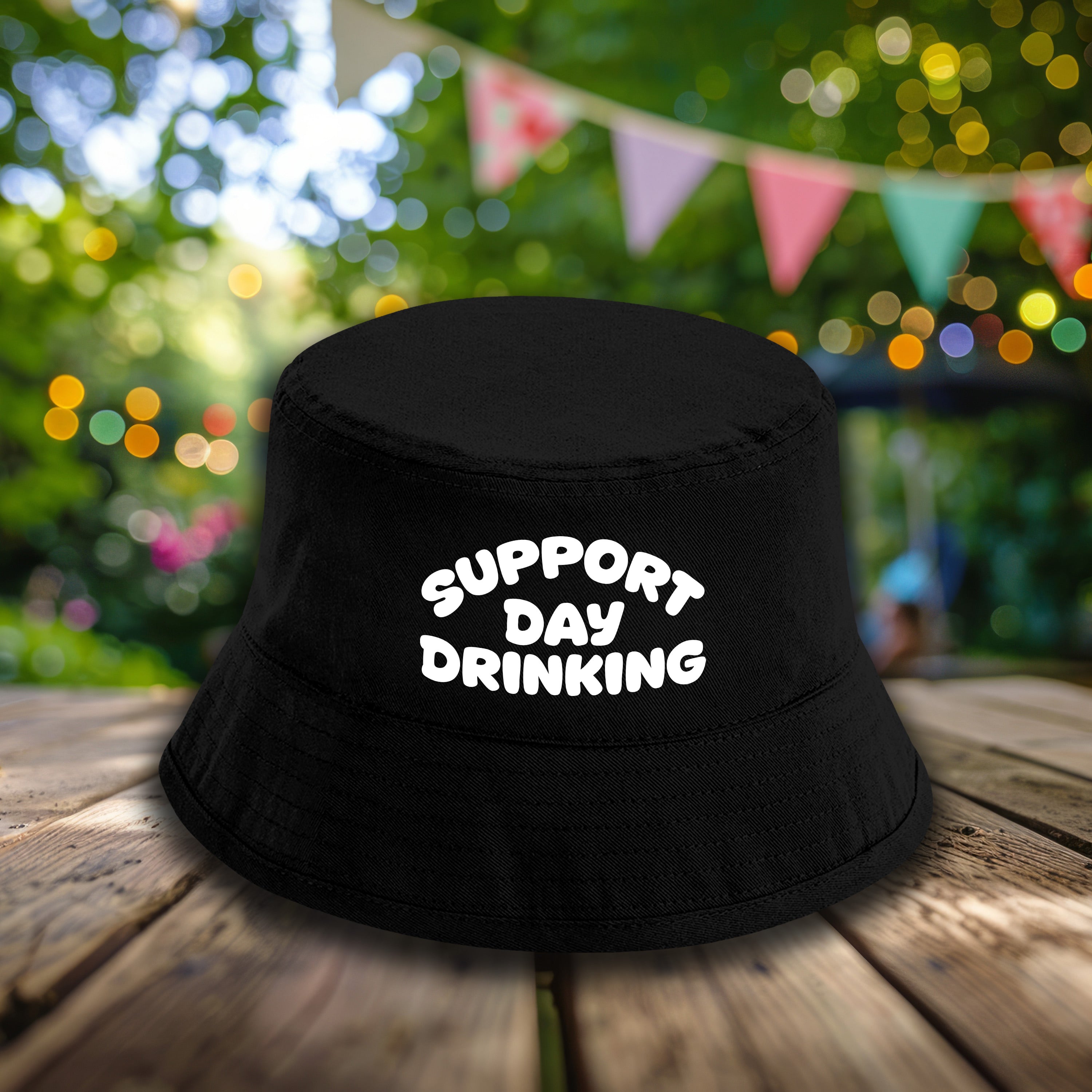 Bucket Hat Schwarz – Support Day Drinking – Fischerhut mit Spruch – Unisex Einheitsgröße – Festivalhut / Sonnenhut für Damen & Herren
