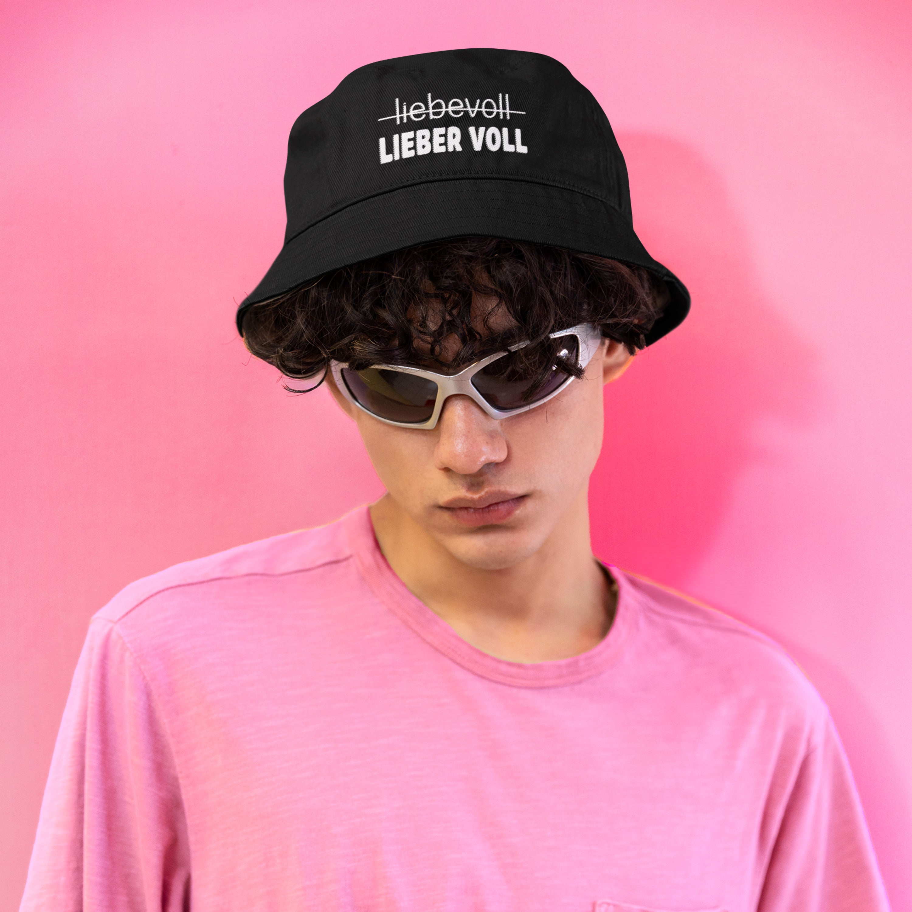 Bucket Hat Schwarz – Liebevoll - LIEBER VOLL – Fischerhut mit Spruch – Unisex Einheitsgröße – Festivalhut / Sonnenhut für Damen & Herren