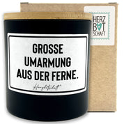 Duftkerze mit Spruch – Grosse Umarmung aus der Ferne. – originelles Geschenk, handgemachte Sojakerze im Glas, nachhaltig, optional mit personalisiertem Bambusdeckel