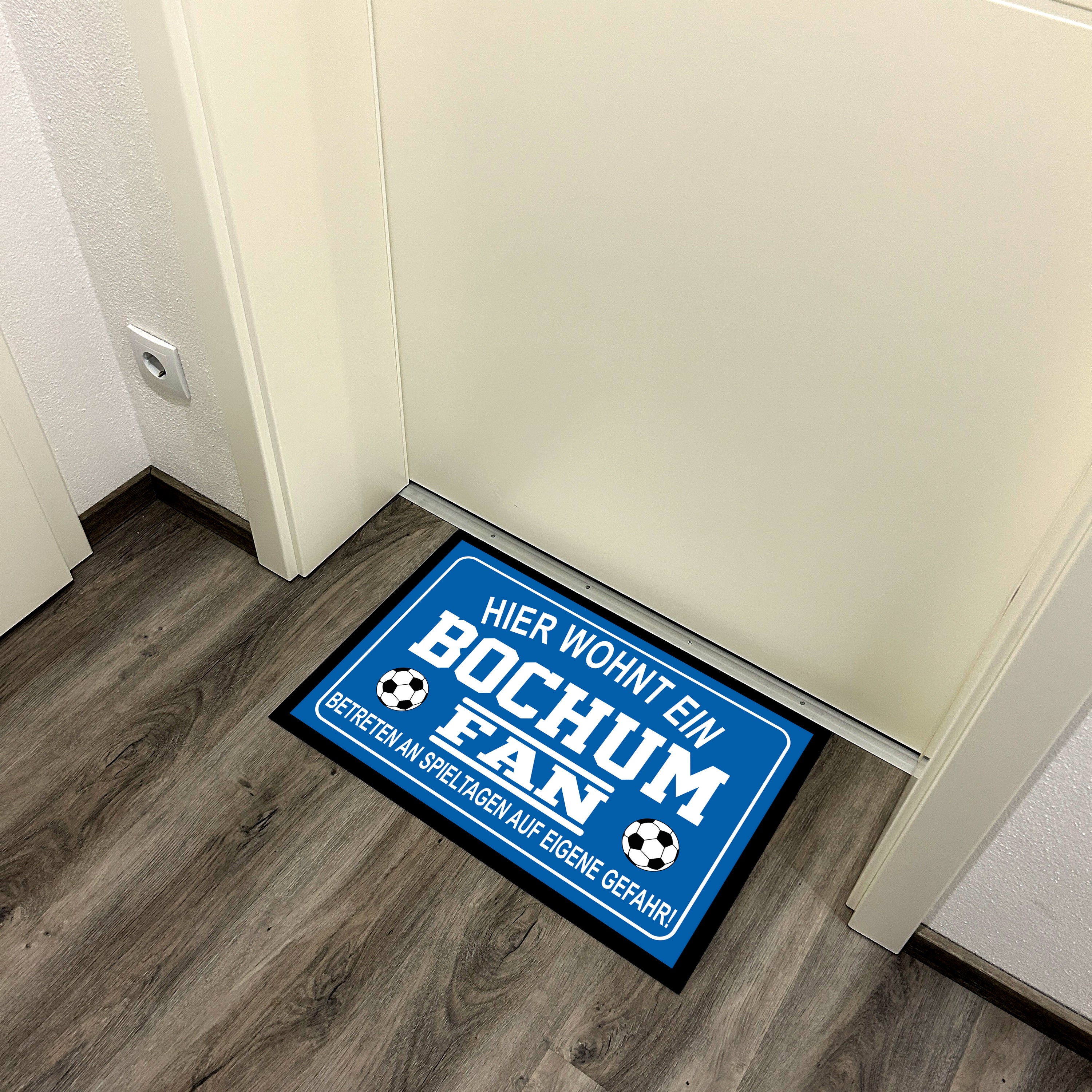 Fußmatte für Fußball Fans - Hier wohnt ein Bochum Fan - Betreten an Spieltagen auf eigene Gefahr! - für innen und außen | 60x40cm