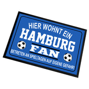 Fußmatte für Fußball Fans - Hier wohnt ein Hamburg Fan - Betreten an Spieltagen auf eigene Gefahr! - für innen und außen | 60x40cm