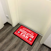 Fußmatte für Fußball Fans - Hier wohnt ein Kaiserslautern Fan - Betreten an Spieltagen auf eigene Gefahr! - für innen und außen | 60x40cm