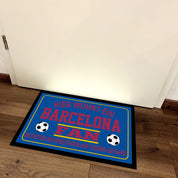 Fußmatte für Fußball Fans - Hier wohnt ein Barcelona Fan - Betreten an Spieltagen auf eigene Gefahr! - für innen und außen | 60x40cm