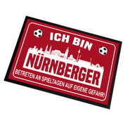 Fußmatte für Fußballfans mit Skyline | 60x40cm | Ich bin Nürnberger - Betreten an Spieltagen auf eigene Gefahr! | Zeige deine Stadtliebe und Fußballbegeisterung! | für innen und außen