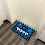 Fußmatte für Fußballfans mit Skyline | 60x40cm | Ich bin Paderborn Fan - Betreten an Spieltagen auf eigene Gefahr! | Zeige deine Stadtliebe und Fußballbegeisterung! | für innen und außen