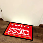 Fußmatte für Fußballfans mit Skyline | 60x40cm | Ich bin Union Fan - Betreten an Spieltagen auf eigene Gefahr! | Zeige deine Stadtliebe und Fußballbegeisterung! | für innen und außen