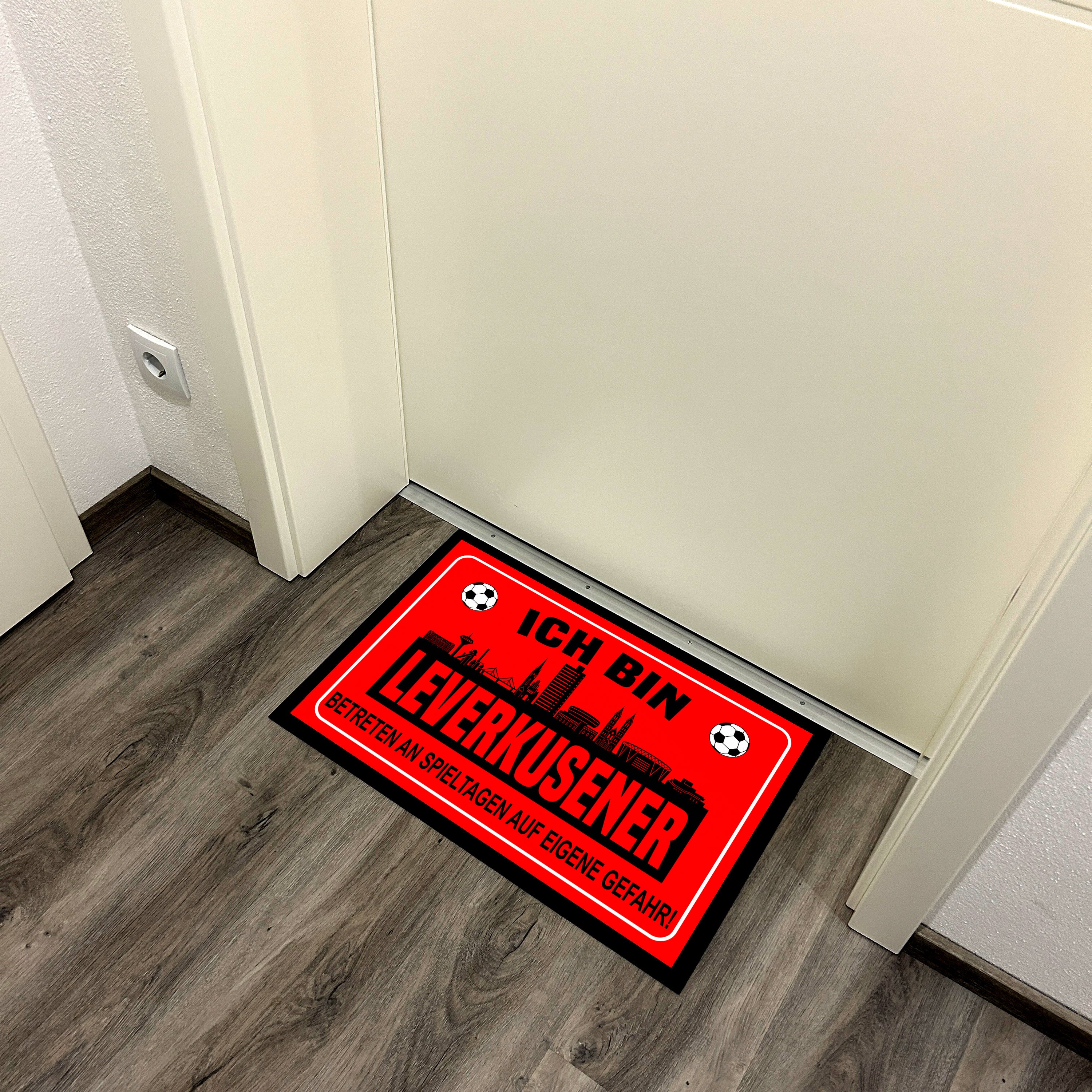 Fußmatte für Fußballfans mit Skyline | 60x40cm | Ich bin Leverkusener - Betreten an Spieltagen auf eigene Gefahr! | Zeige deine Stadtliebe und Fußballbegeisterung! | für innen und außen