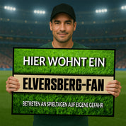 Fußmatte Rasenoptik für Fußball Fans | Hier wohnt ein Elversberg Fan - Betreten an Spieltagen auf eigene Gefahr! | Türmatte mit Spruch | 60x40cm | für innen und außen | Vorleger für Haustür / Flur