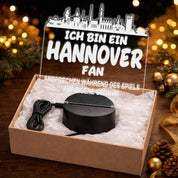 Hannover Fan Fußball LED Nachtlicht – 3D Skyline Design „Ansprechen auf eigene Gefahr“ – RGB Farbwechsel mit Fernbedienung & Touch – Stimmungslicht für die Man Cave – 19x23cm