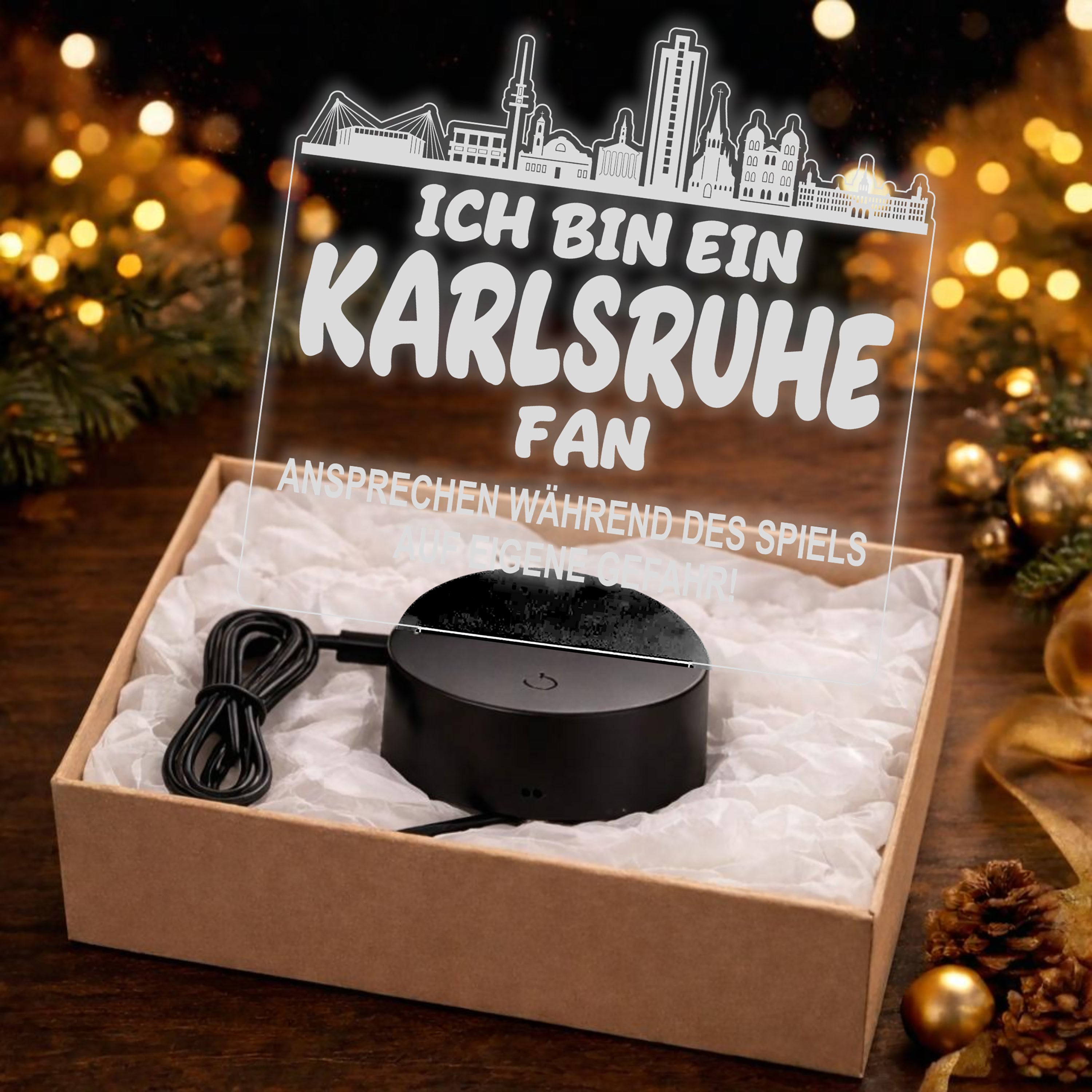 Karlsruhe Fan Fußball LED Nachtlicht – 3D Skyline Design „Ansprechen auf eigene Gefahr“ – RGB Farbwechsel mit Fernbedienung & Touch – Stimmungslicht für die Man Cave – 19x23cm