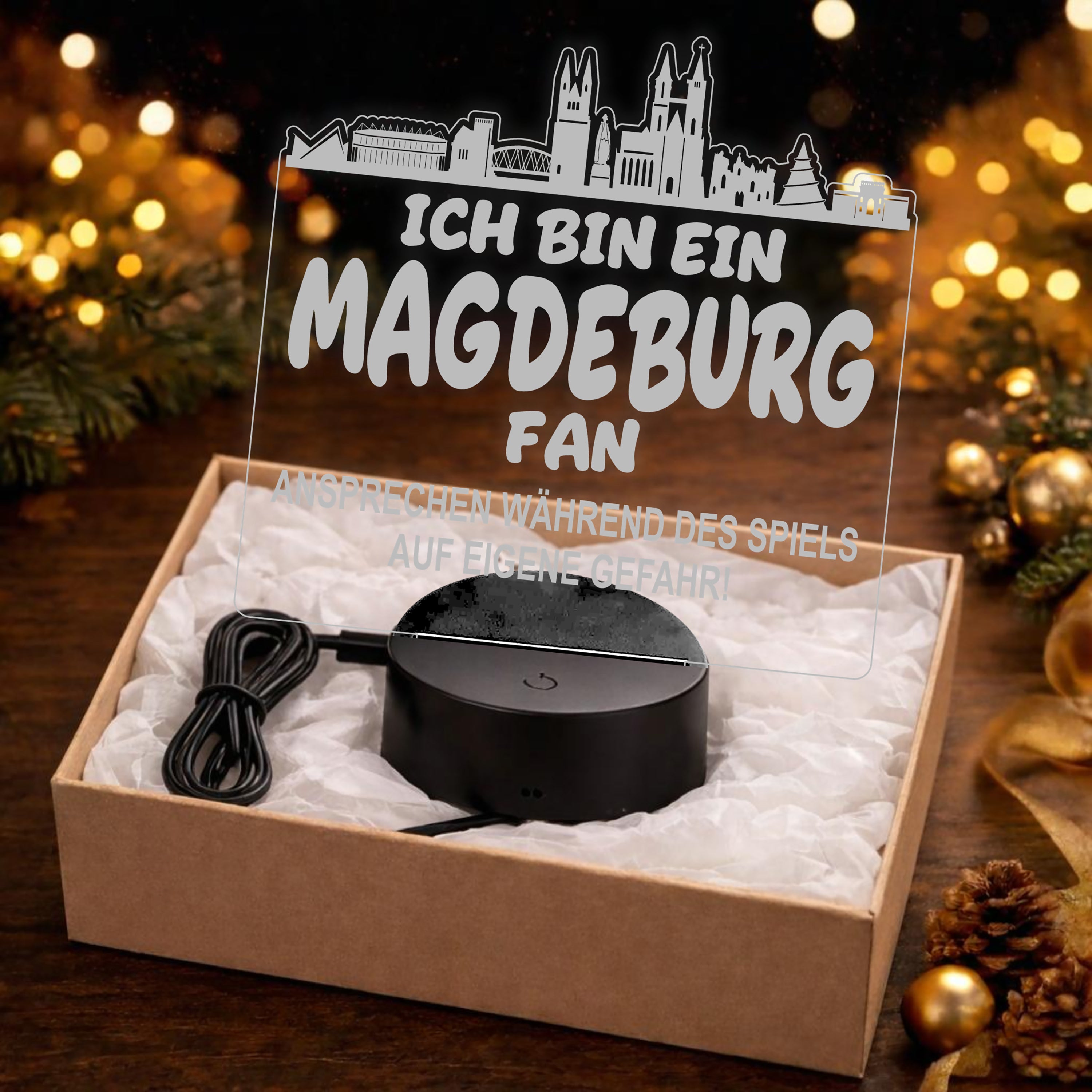 Magdeburg Fan Fußball LED Nachtlicht – 3D Skyline Design „Ansprechen auf eigene Gefahr“ – RGB Farbwechsel mit Fernbedienung & Touch – Stimmungslicht für die Man Cave – 19x23cm