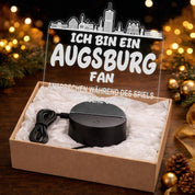 Augsburg Fan Fußball LED Nachtlicht – 3D Skyline Design „Ansprechen auf eigene Gefahr“ – RGB Farbwechsel mit Fernbedienung & Touch – Stimmungslicht für die Man Cave – 19x23cm