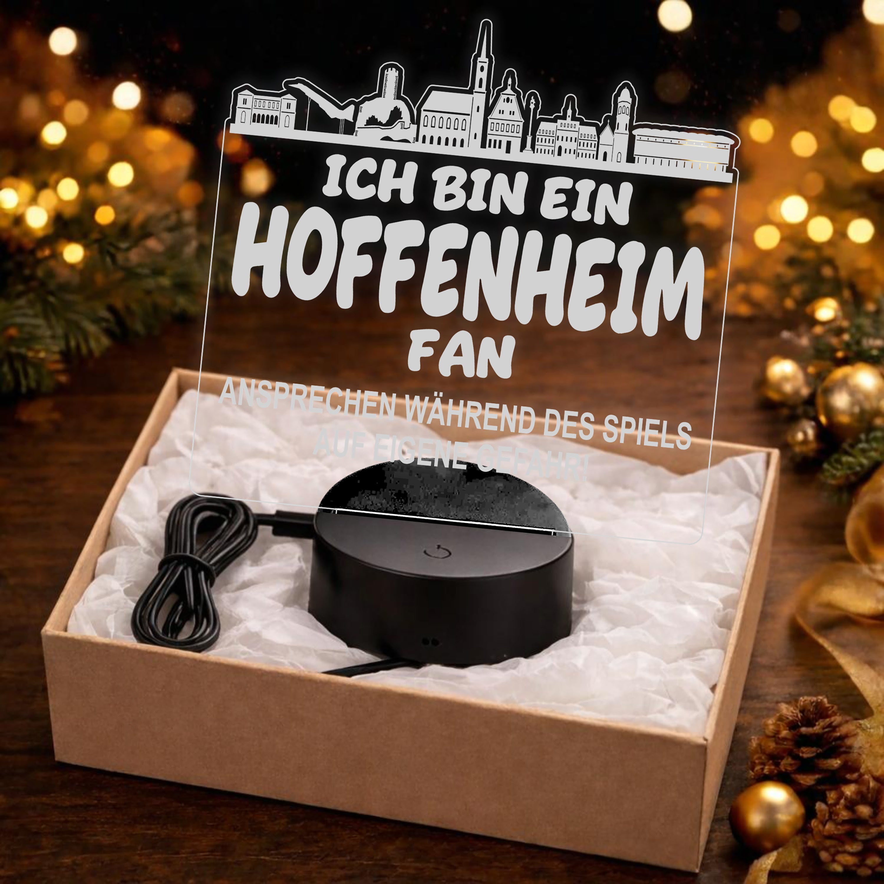 Hoffenheim Fan Fußball LED Nachtlicht – 3D Skyline Design „Ansprechen auf eigene Gefahr“ – RGB Farbwechsel mit Fernbedienung & Touch – Stimmungslicht für die Man Cave – 19x23cm