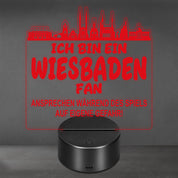 Wiesbaden Fan Fußball LED Nachtlicht – 3D Skyline Design „Ansprechen auf eigene Gefahr“ – RGB Farbwechsel mit Fernbedienung & Touch – Stimmungslicht für die Man Cave – 19x23cm