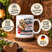 Herzbotschaft Tasse mit Farbwahl - Kaffee Faultier 5 Pflegegrade Geschenk 330 ml