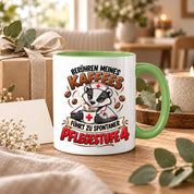 Herzbotschaft Tasse Pflege – Berühren meines Kaffees führt zu spontaner Pflegestufe 4, lustige Kaffeetasse für Pflegekräfte, Krankenschwester, Krankenpfleger und Pflegepersonal, witziges Geschenk für Kollegen, 330 ml Keramiktasse