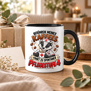 Herzbotschaft Tasse Pflege – Berühren meines Kaffees führt zu spontaner Pflegestufe 4, lustige Kaffeetasse für Pflegekräfte, Krankenschwester, Krankenpfleger und Pflegepersonal, witziges Geschenk für Kollegen, 330 ml Keramiktasse