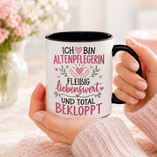 Altenpflegerin Tasse Geschenk 330 ml lustiger Spruch Pflege Altenpflege Geburtstag Weihnachten Kollegin