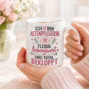 Altenpflegerin Tasse Geschenk 330 ml lustiger Spruch Pflege Altenpflege Geburtstag Weihnachten Kollegin