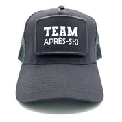 Trucker Mesh Cap mit Patch - TEAM Après-Ski - Farbwahl | Unisex | OneSize durch verstellbaren Klipp-Verschluss